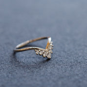 Diamond Wishbone Fitted Wedding Ring in Platinum