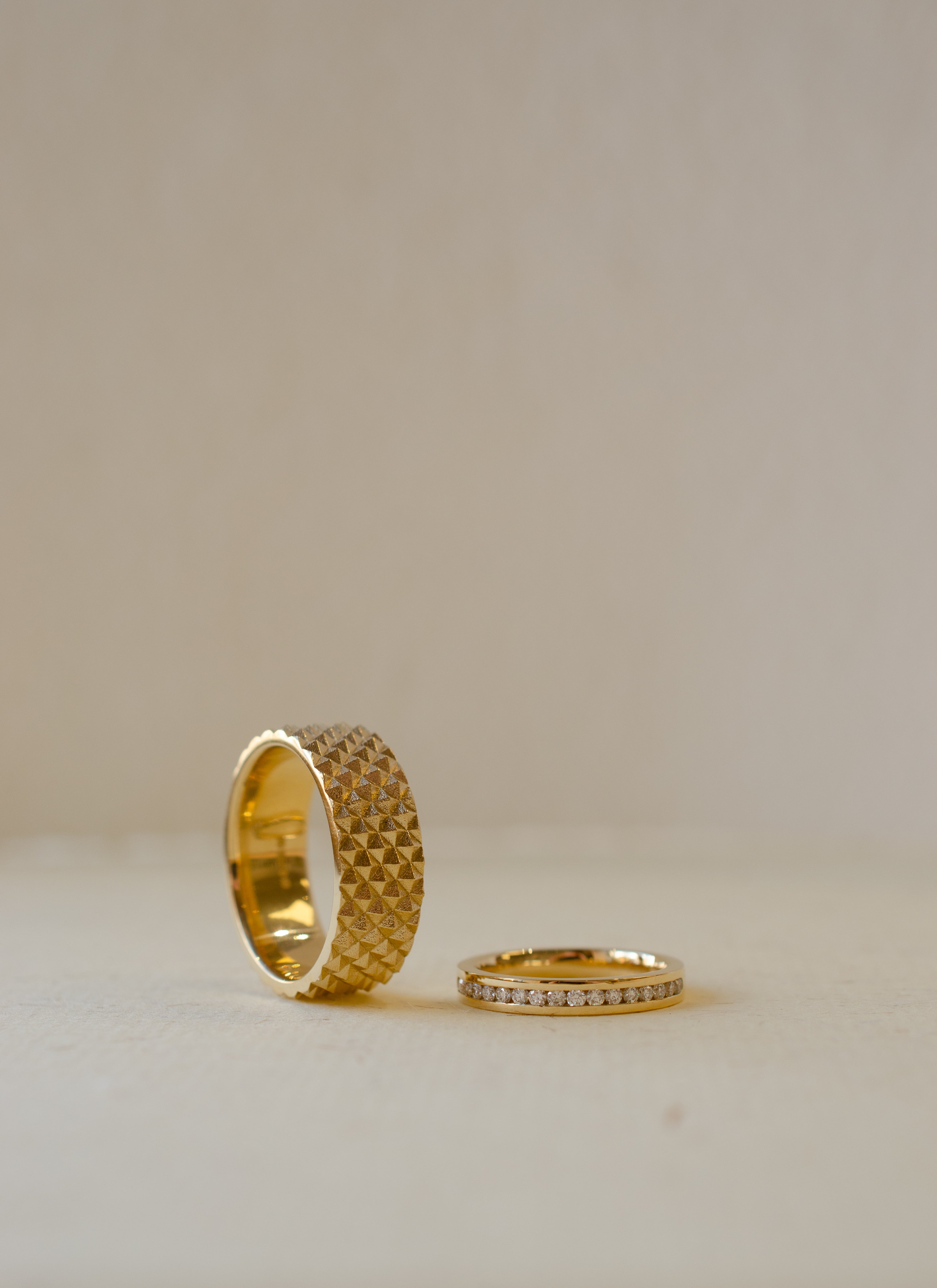 Unique, handmade minimalist wedding rings - Ines Bouwen Jewelry