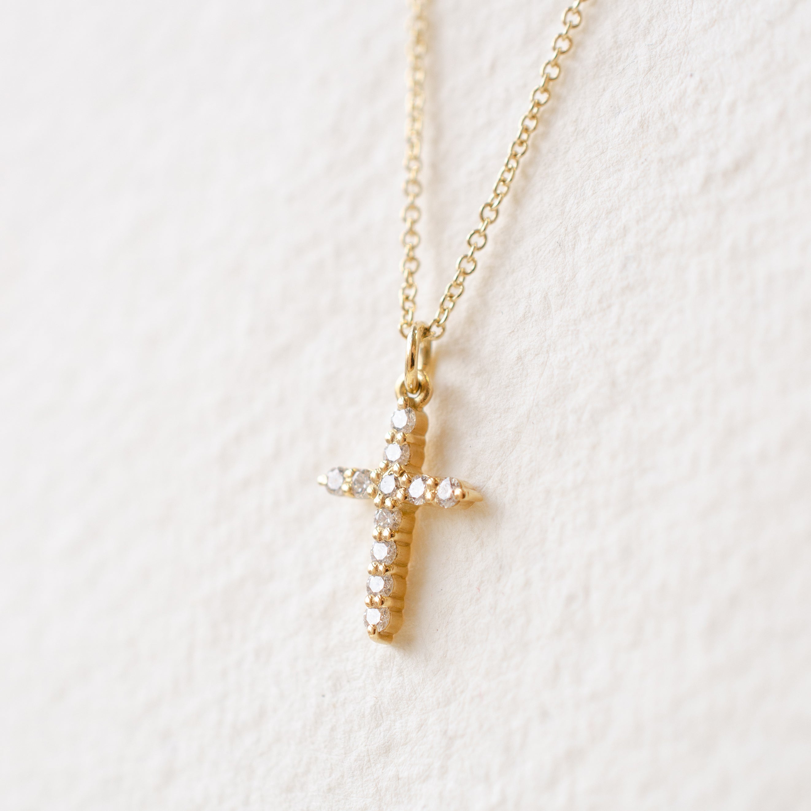 DiamondCrucifixCrossPendantNecklace18ctGold_0001_ElementBespokeJewellery-356.jpg