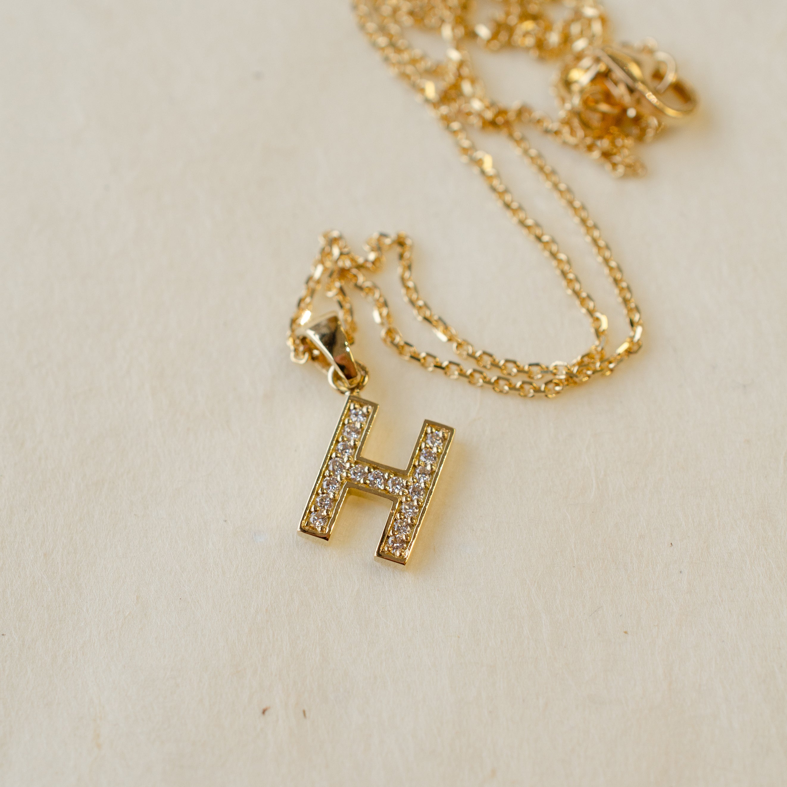 Element_0057_DiamondGoldInitialPendantNecklaceElementBespokeJewellery-4.jpg