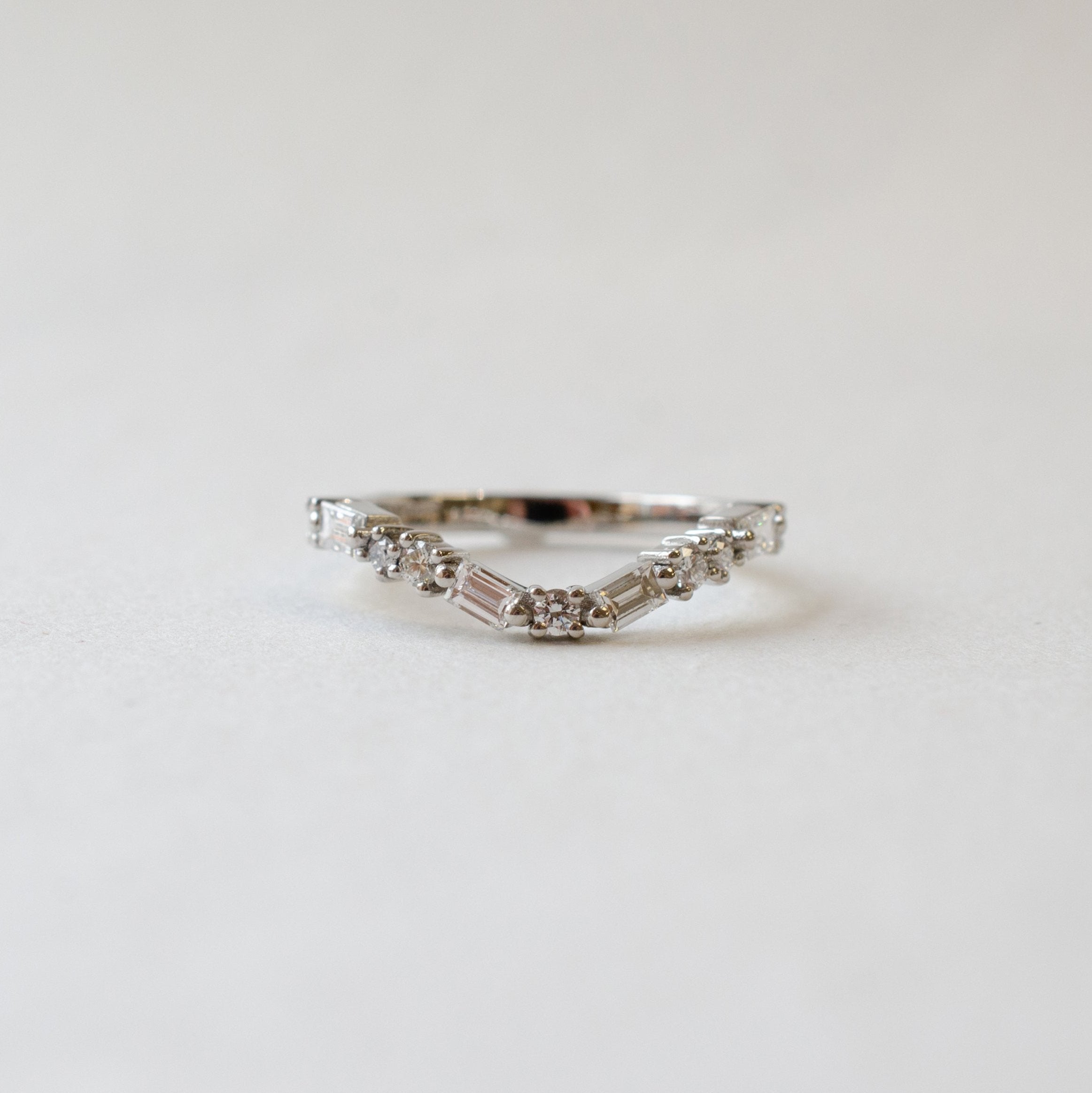 Baguette Diamond Fitted Wedding Ring