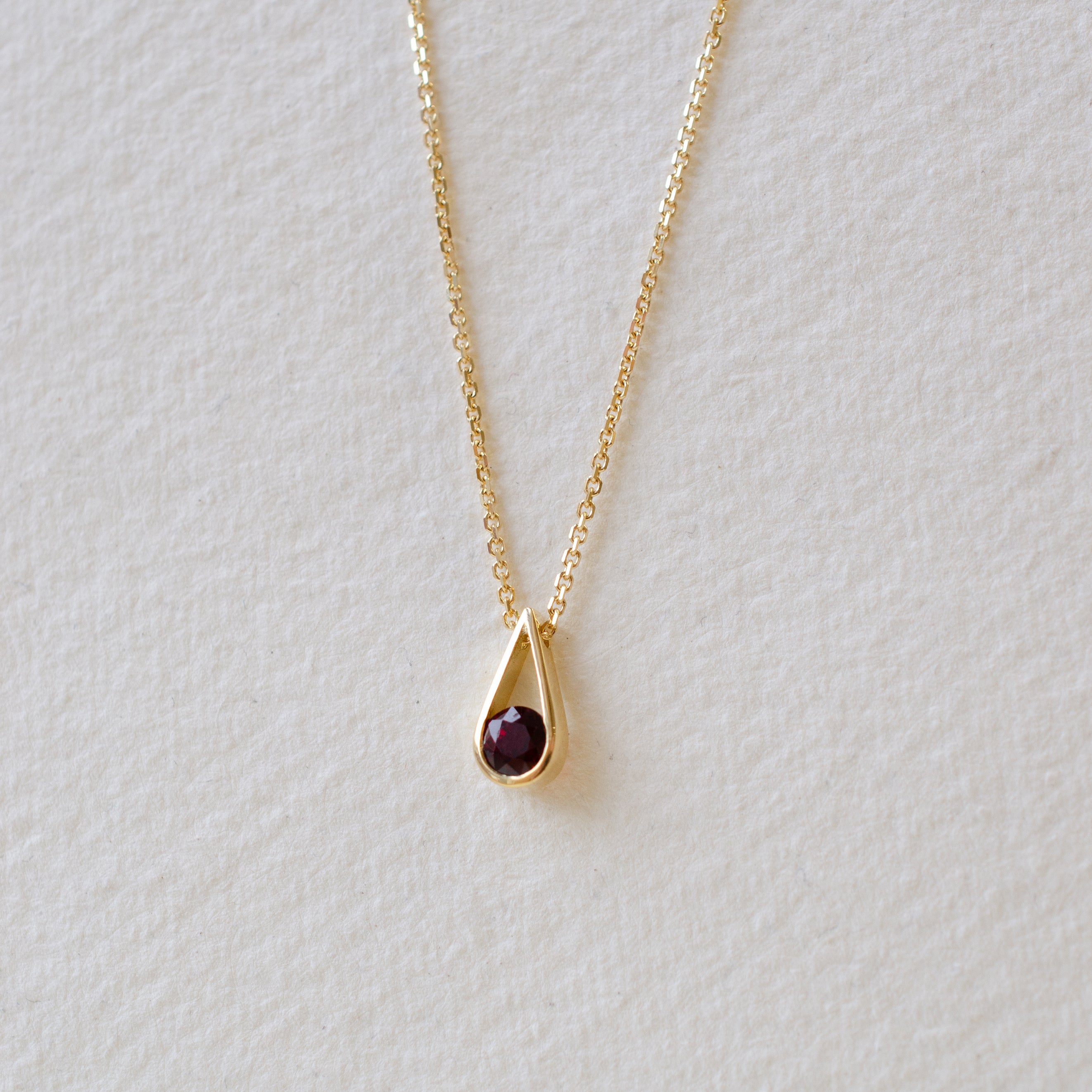 RubyPearDropPendant18ctYellowGold_0002_ElementBespokeJewellery-343.jpg
