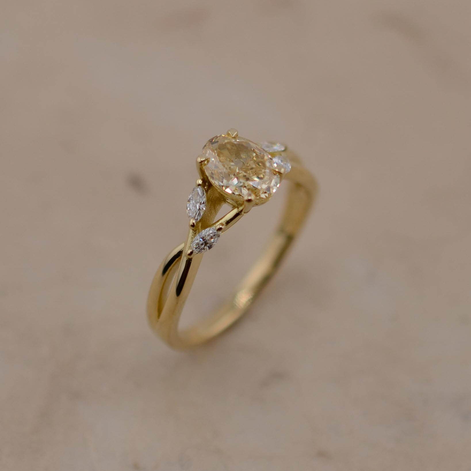YELLOW_1_33b7d284-d398-4fc4-b9c7-d680ab3d8641.jpg