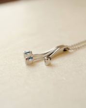 Platinum necklace with aquamarine gemstones
